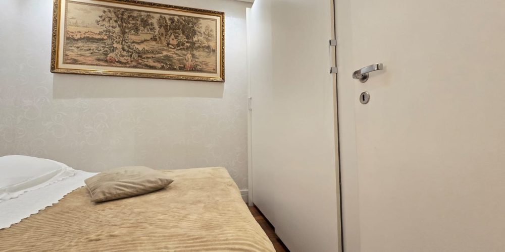 1498b7b1-978f-496b-8281-c030734d4716