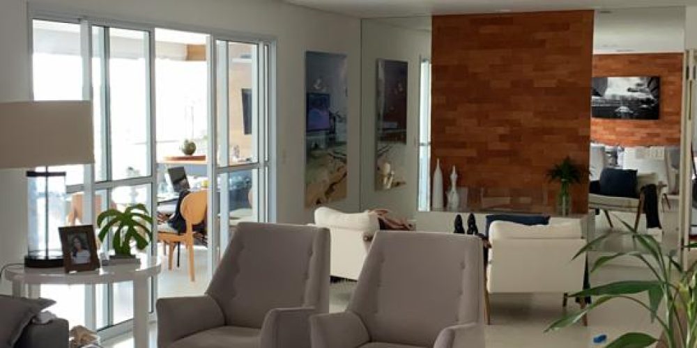 1b44ec31-7411-4a43-b5fc-a121685d1de9