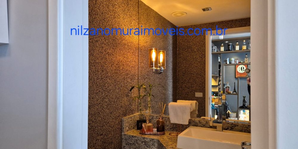 b7e7beb5-950b-459b-990d-83c147546362