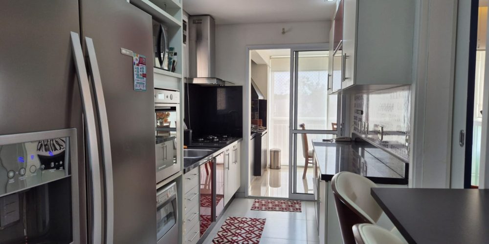 b94caf8f-f297-4903-9b50-9d267340cf1e