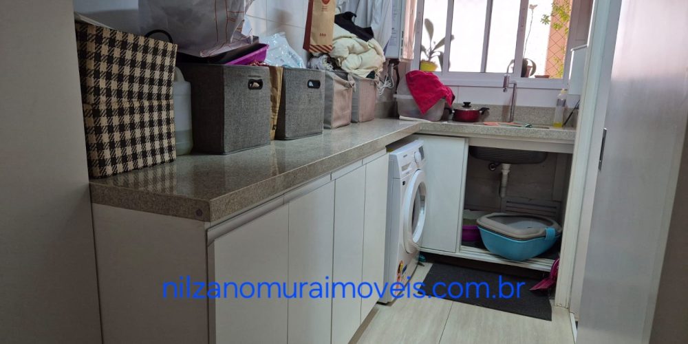 d537ec9b-a1e9-4d6d-8d51-9327f6e8c3c0