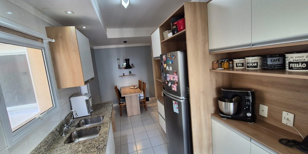 d992de3c-9e92-4f88-9737-775f128e00d6